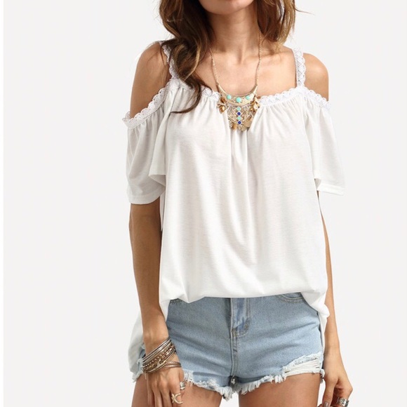 Tops - Open shoulder lace trim cami